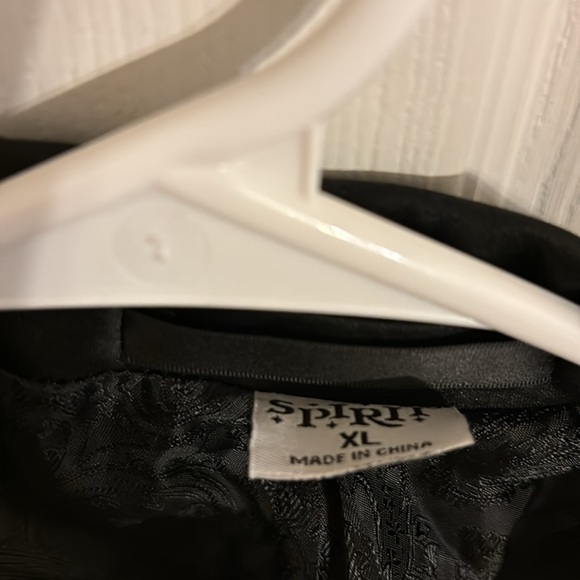 SIZE XL men’s dress jacket. With bow tie , Bought at spirit Halloween . - Picture 2 of 5